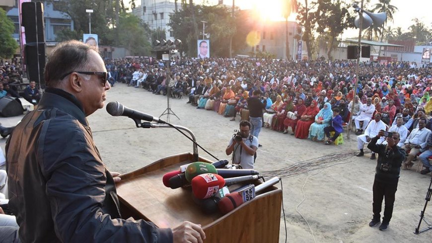 যেকোনো ঘটনার পর লেজ তুলে পালিয়ে যাওয়া হল আ.লীগের স্বভাব: টুকু