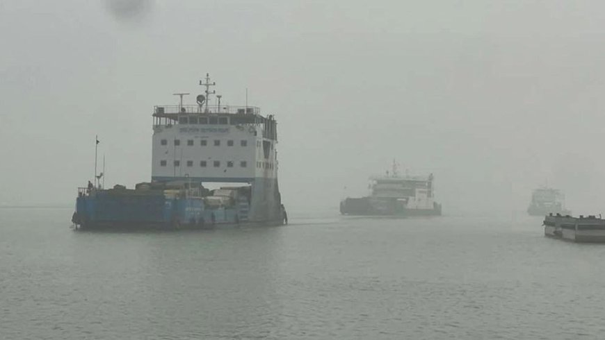 পাটুরিয়া-দৌলতদিয়া রুটে ফেরি চলাচল আগের মতোই স্বাভাবিক